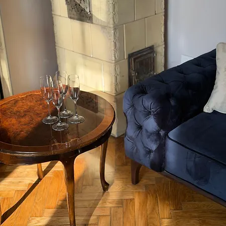 Historic Grand דירה